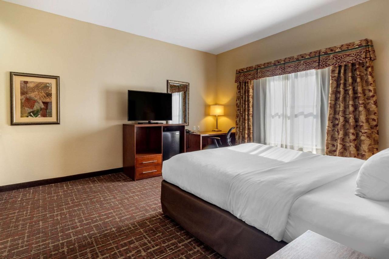 Comfort Inn & Suites Shawnee North Near I-40 מראה חיצוני תמונה