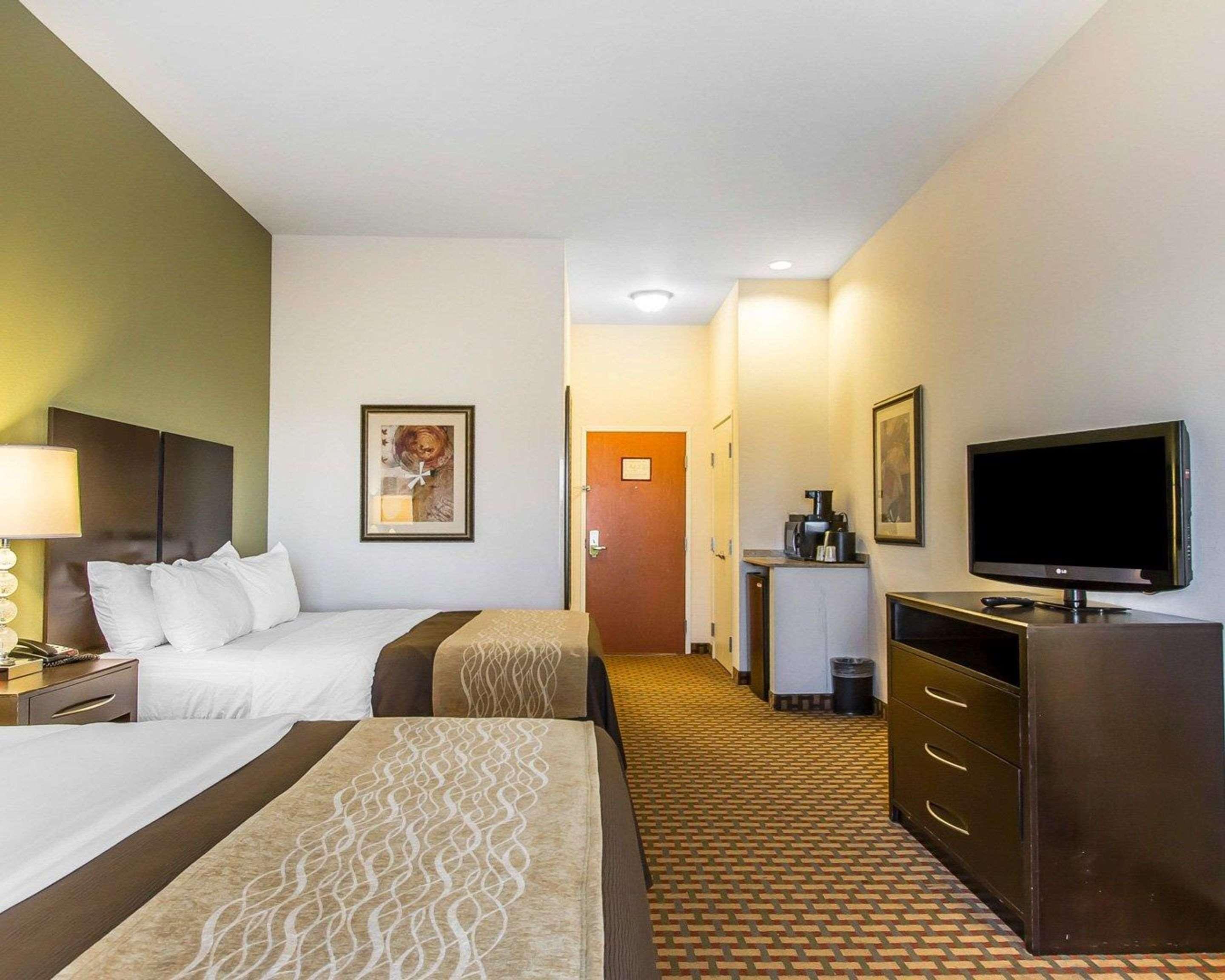 Comfort Inn & Suites Shawnee North Near I-40 מראה חיצוני תמונה
