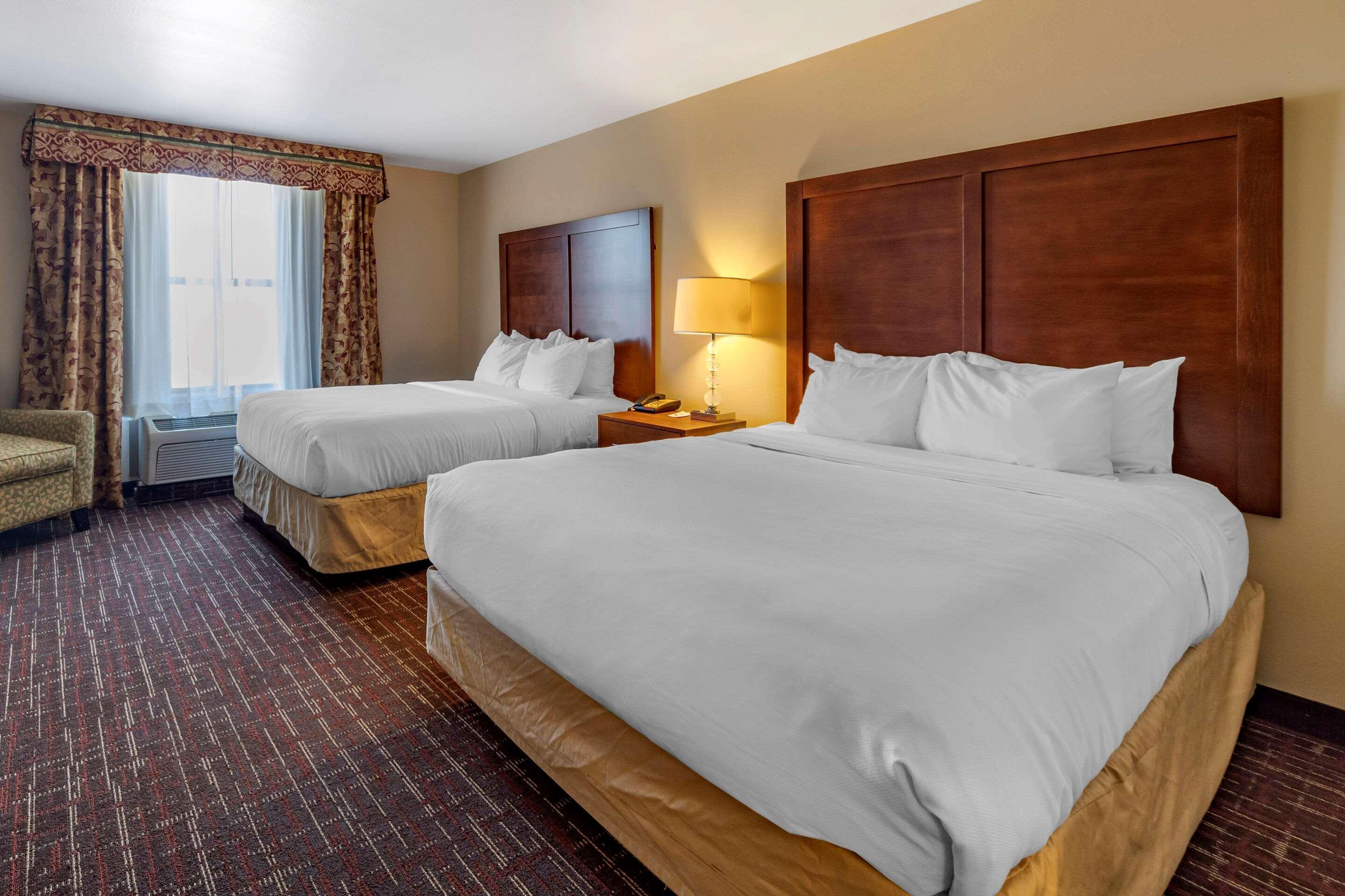 Comfort Inn & Suites Shawnee North Near I-40 מראה חיצוני תמונה