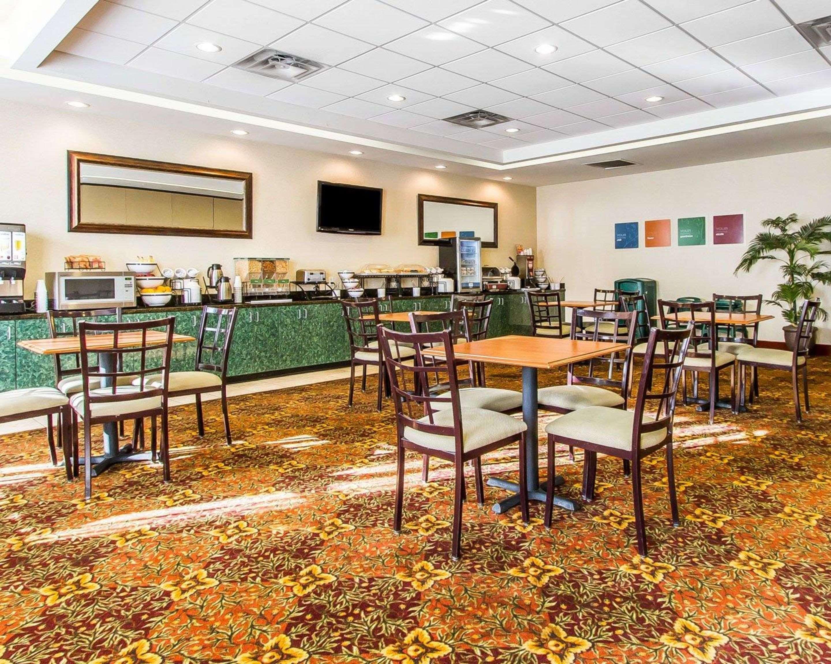 Comfort Inn & Suites Shawnee North Near I-40 מראה חיצוני תמונה